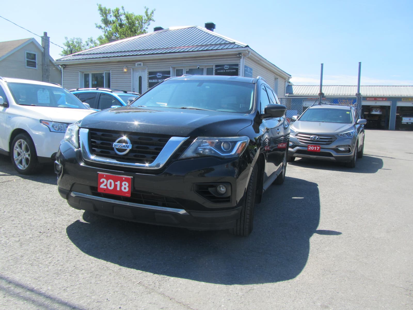 2018 NISSAN PATHFINDER AWESOME DEAL, CERTIFIED+WRTY $12990 4x4 SV — photo 1