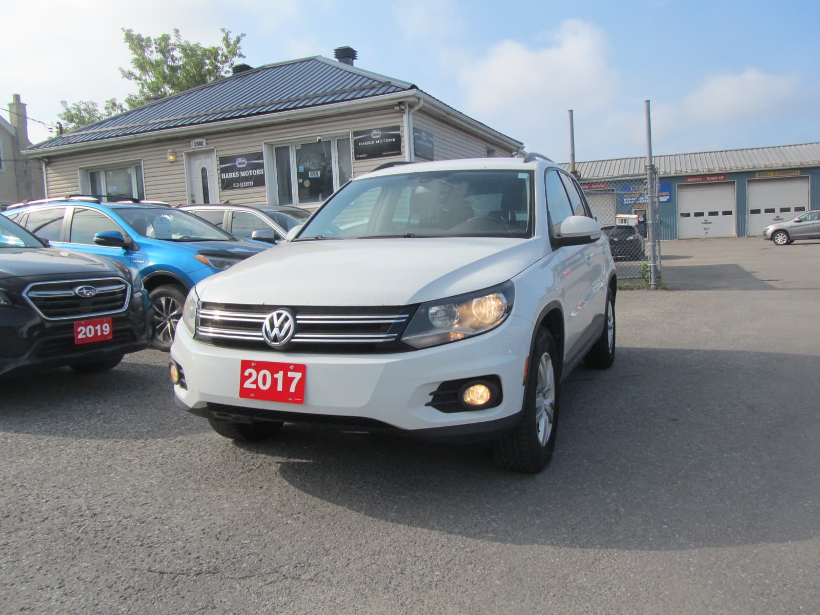 2017 Volkswagen Tiguan 157km No Accidents , CERTIFIED+WRTY $10990 AWD 4dr — photo 1