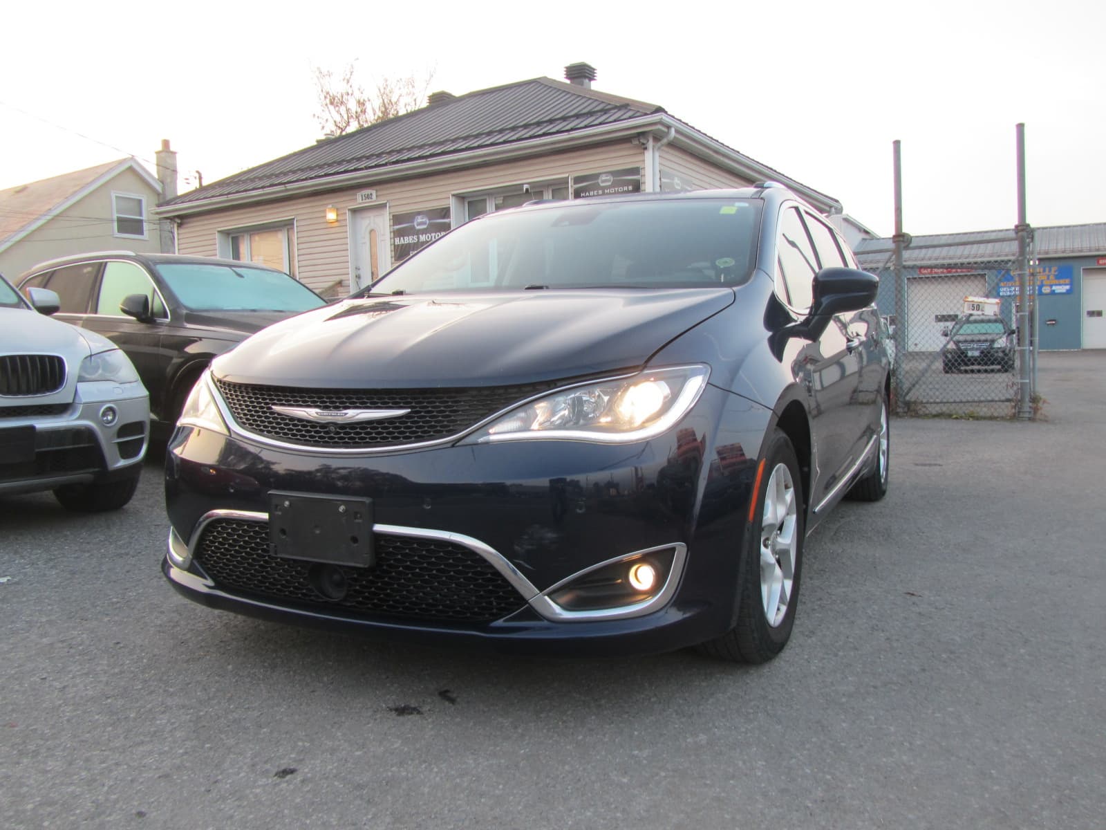 2017 Chrysler PACIFICA ONE OWNER, RICH OPTIONS, CERTIFIED+WRTY $14990