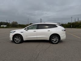 2022 Buick Enclave Avenir AWD Avenir — photo 1
