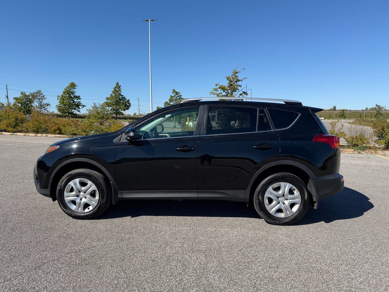 2014 Toyota RAV4 LE AWD LE — photo 1