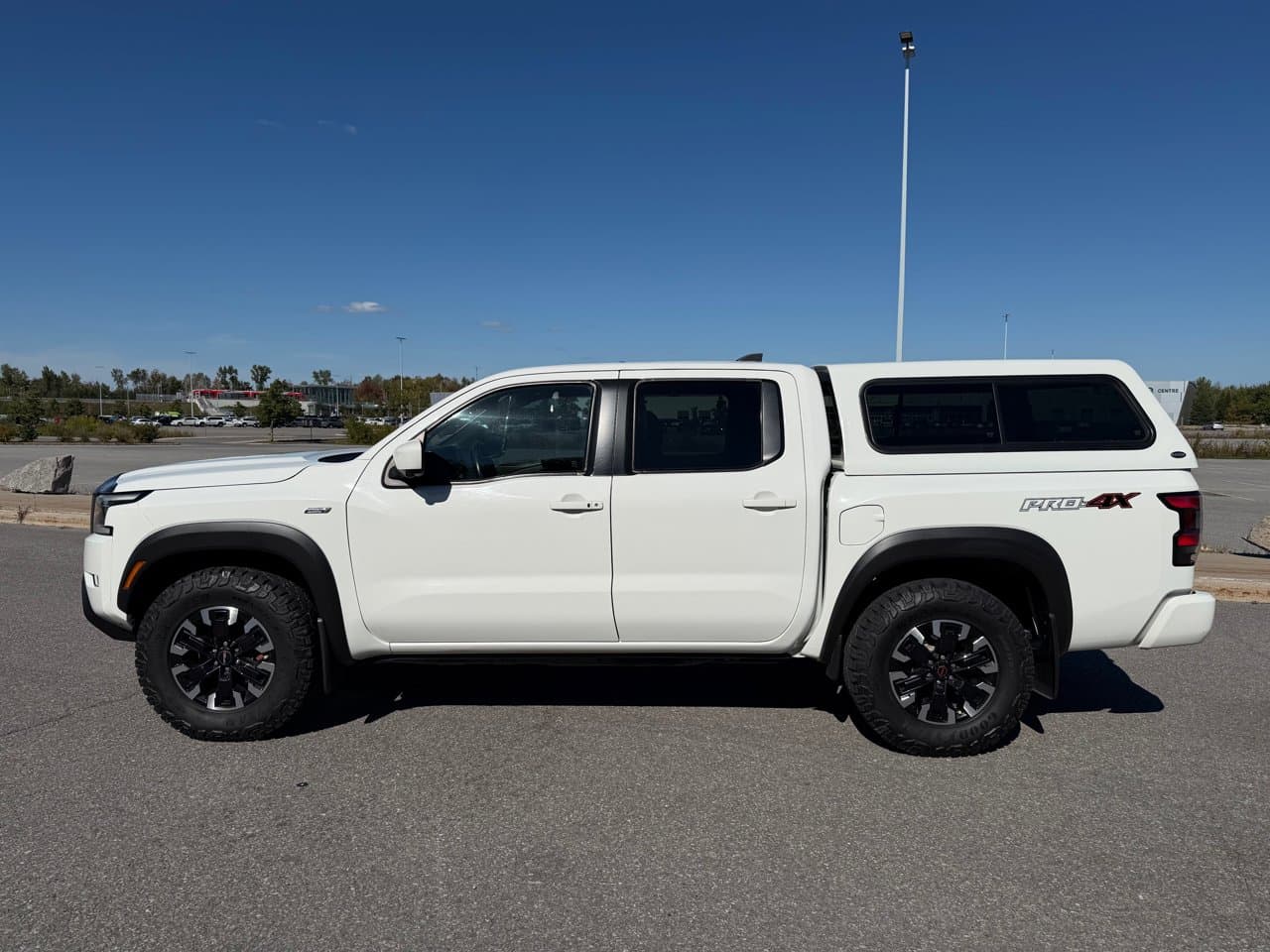 2022 Nissan Frontier Pro-4X Pro-4X — photo 1