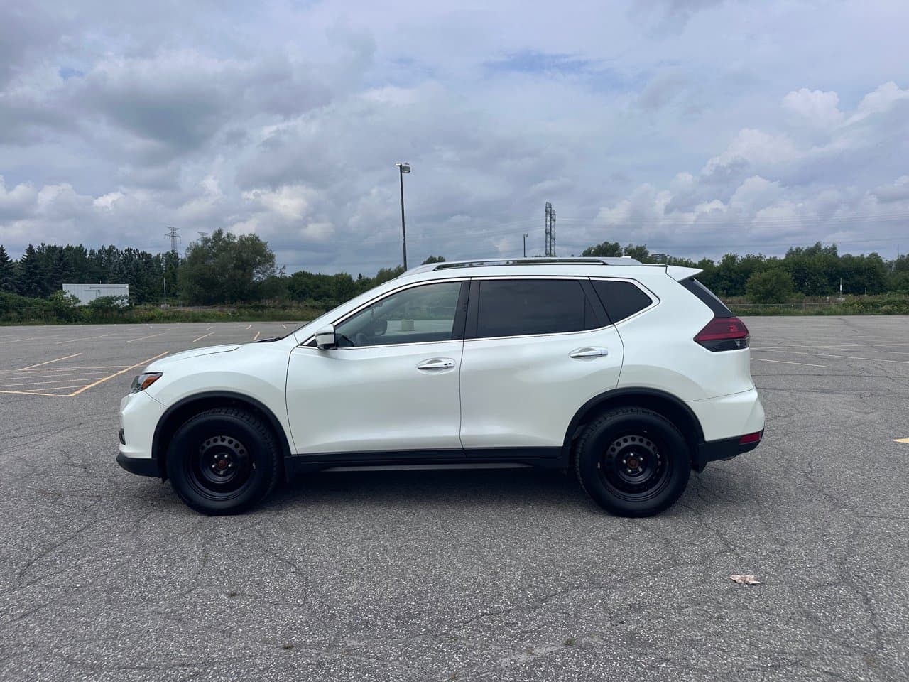 2020 Nissan Rogue SV SV — photo 1