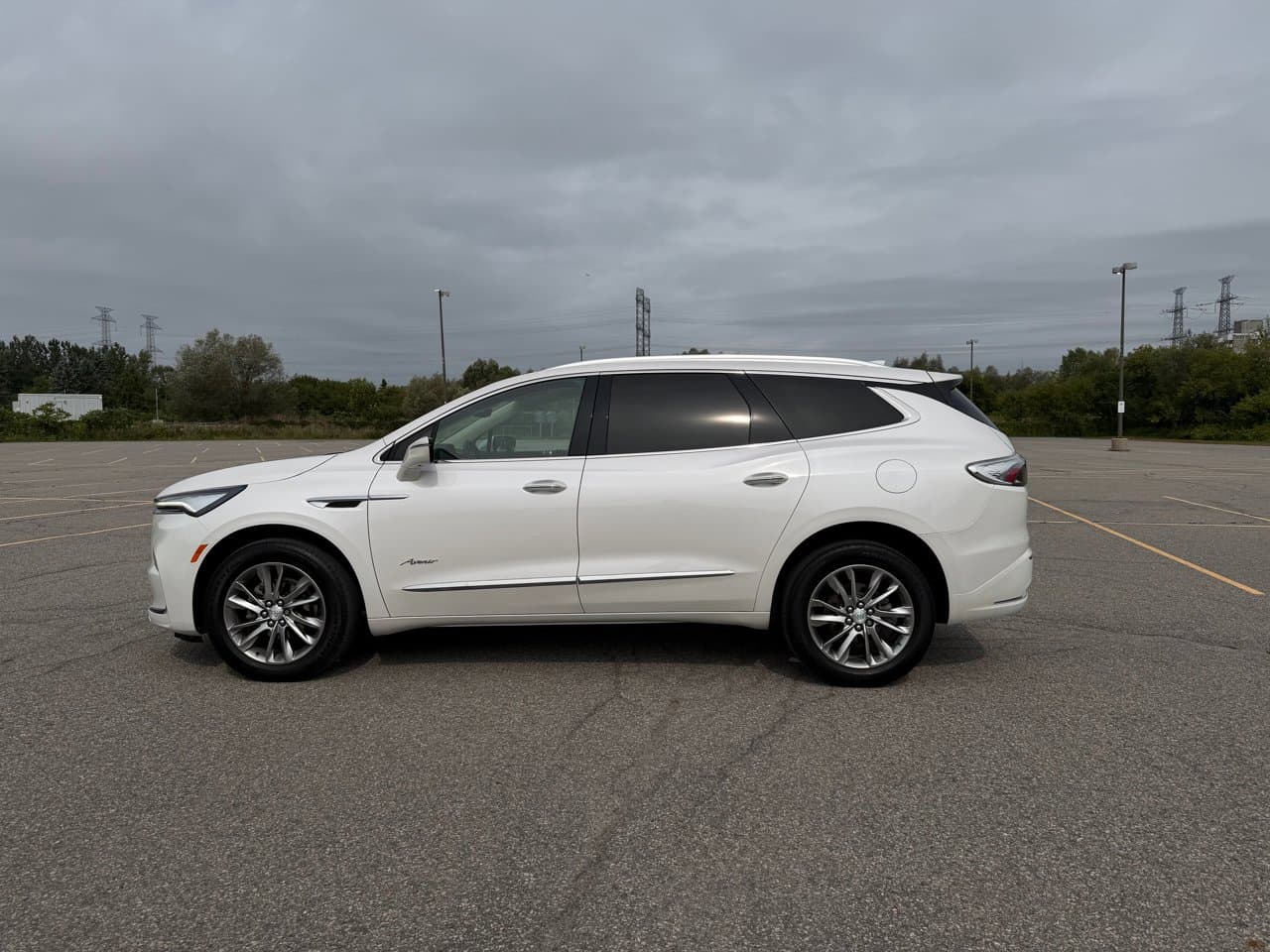 2022 Buick Enclave Avenir AWD Avenir — photo 1