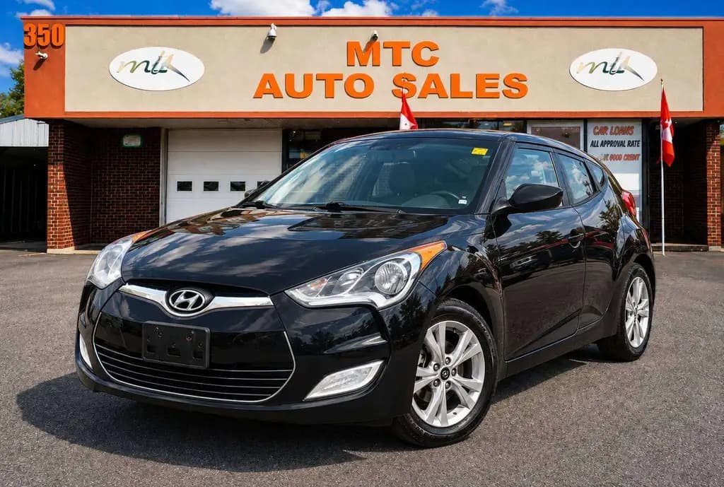 2015 Hyundai Veloster SE โ photo 1