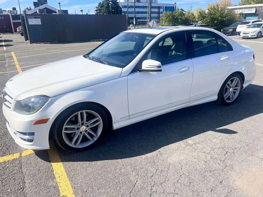 2013 Mercedes-Benz C-Class Sedan C 300 โ photo 1