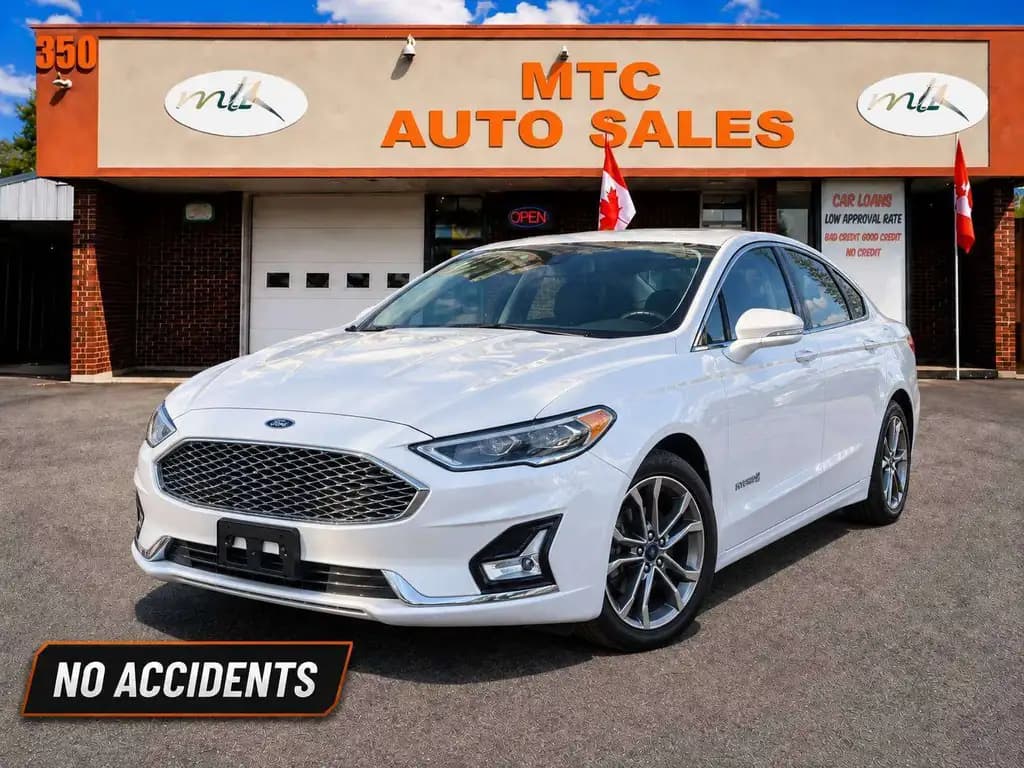 2019 Ford Fusion Hybrid Titanium โ photo 1