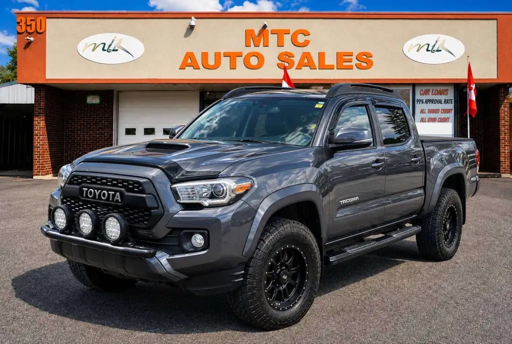 2017 Toyota Tacoma TRD Sport โ photo 1