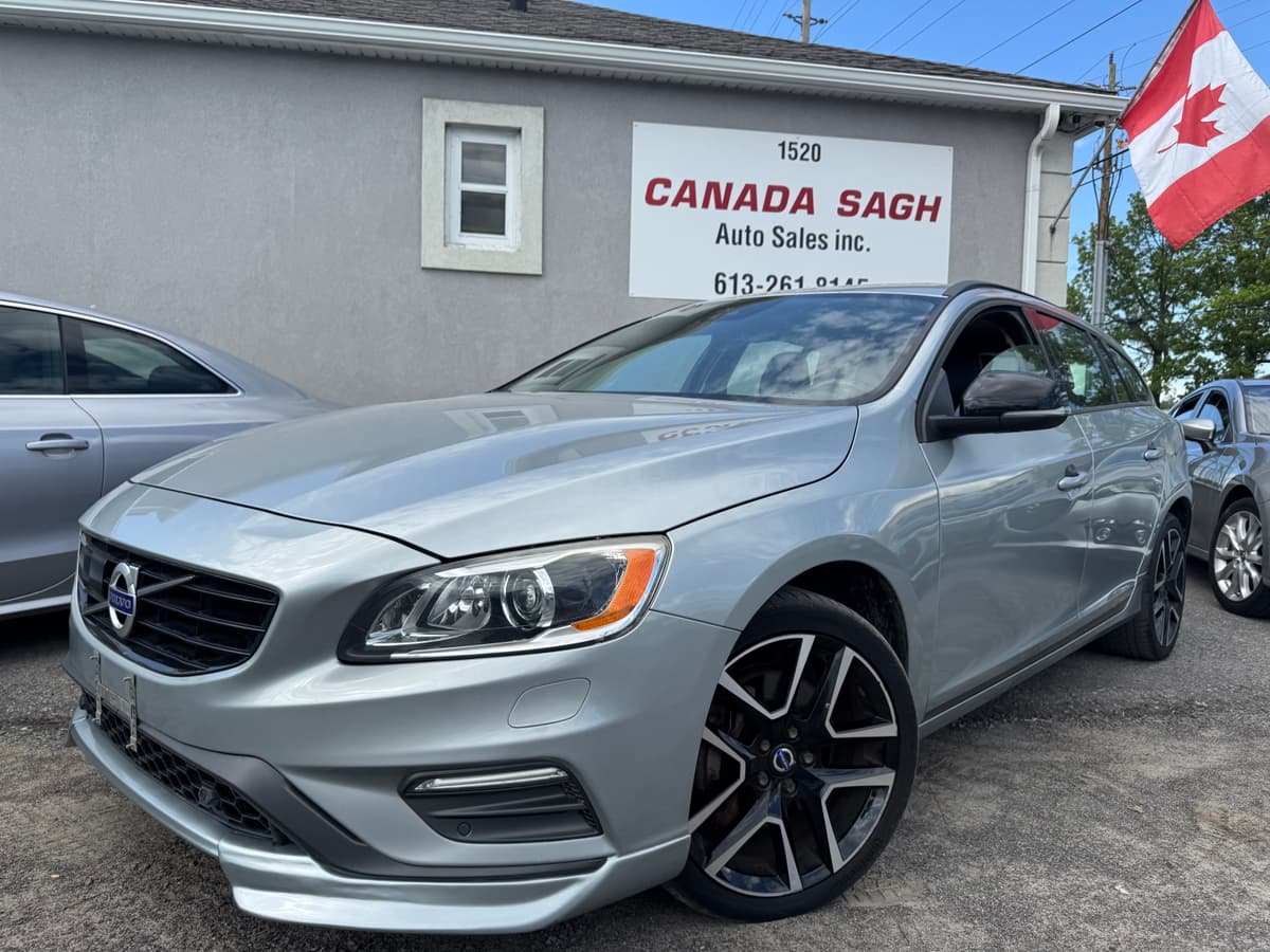 2018 Volvo V60 Dynamic AWD — photo 1