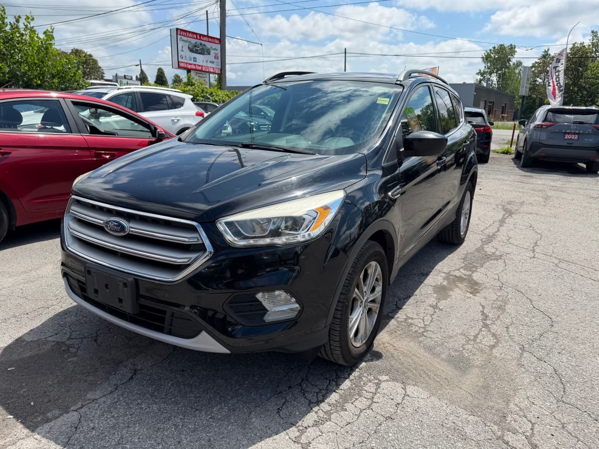 2017 2017 2017 Ford Escape SE — photo 1