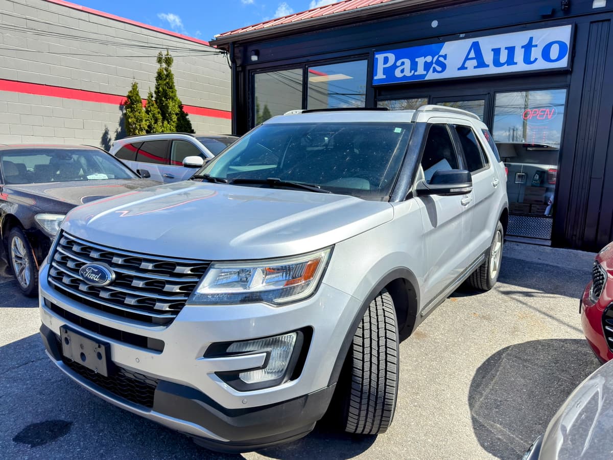 2017 Ford Explorer XLT — photo 1