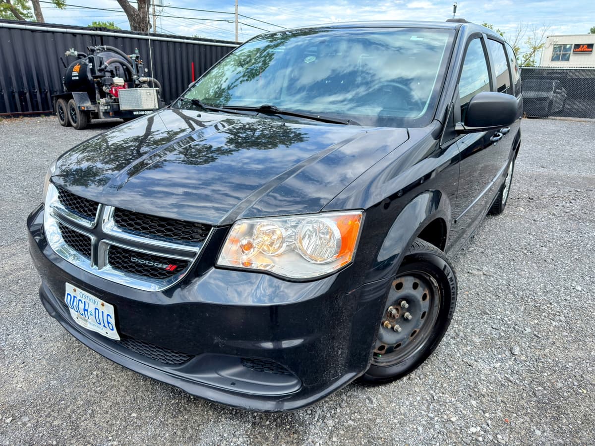 2016 Dodge Grand Caravan SXT — photo 1