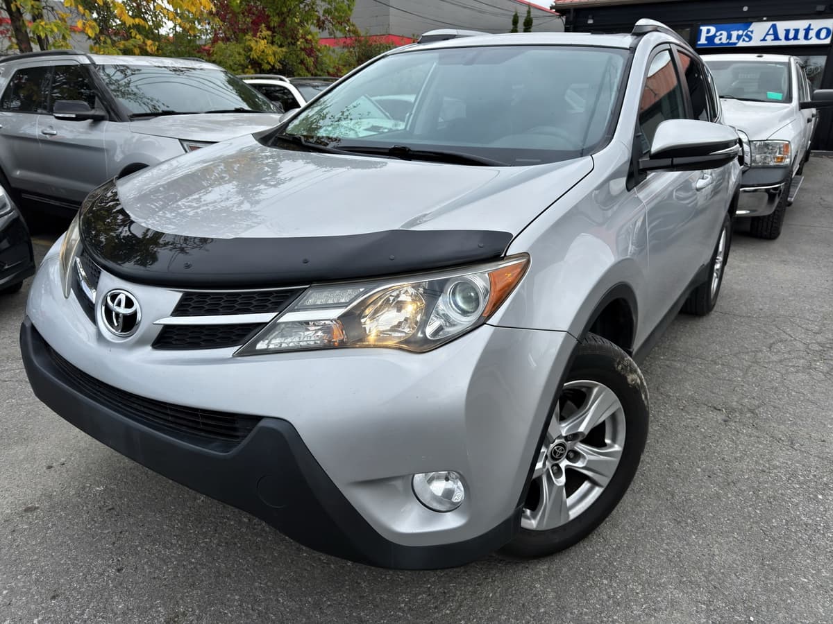 2015 Toyota RAV4 XLE — photo 1