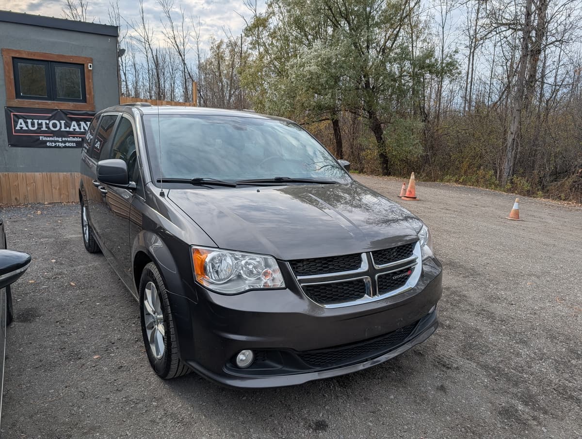 2020 2020 Dodge Grand Caravan SXT — photo 1